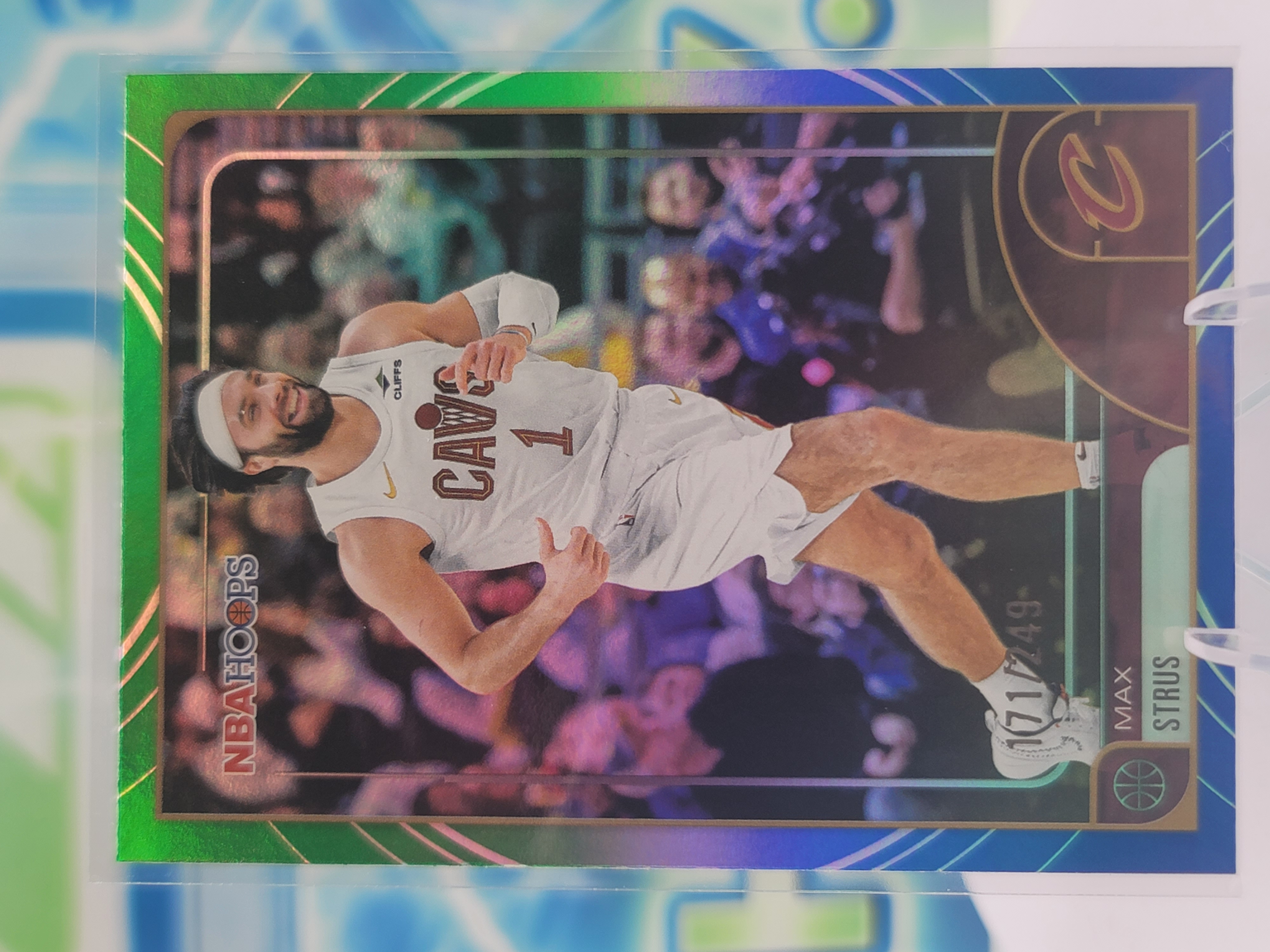 2026 Topps NBA Hoops Max Strus — 2026 Topps NBA Hoops Rainbow Green and Blue Max Strus #171 of 249