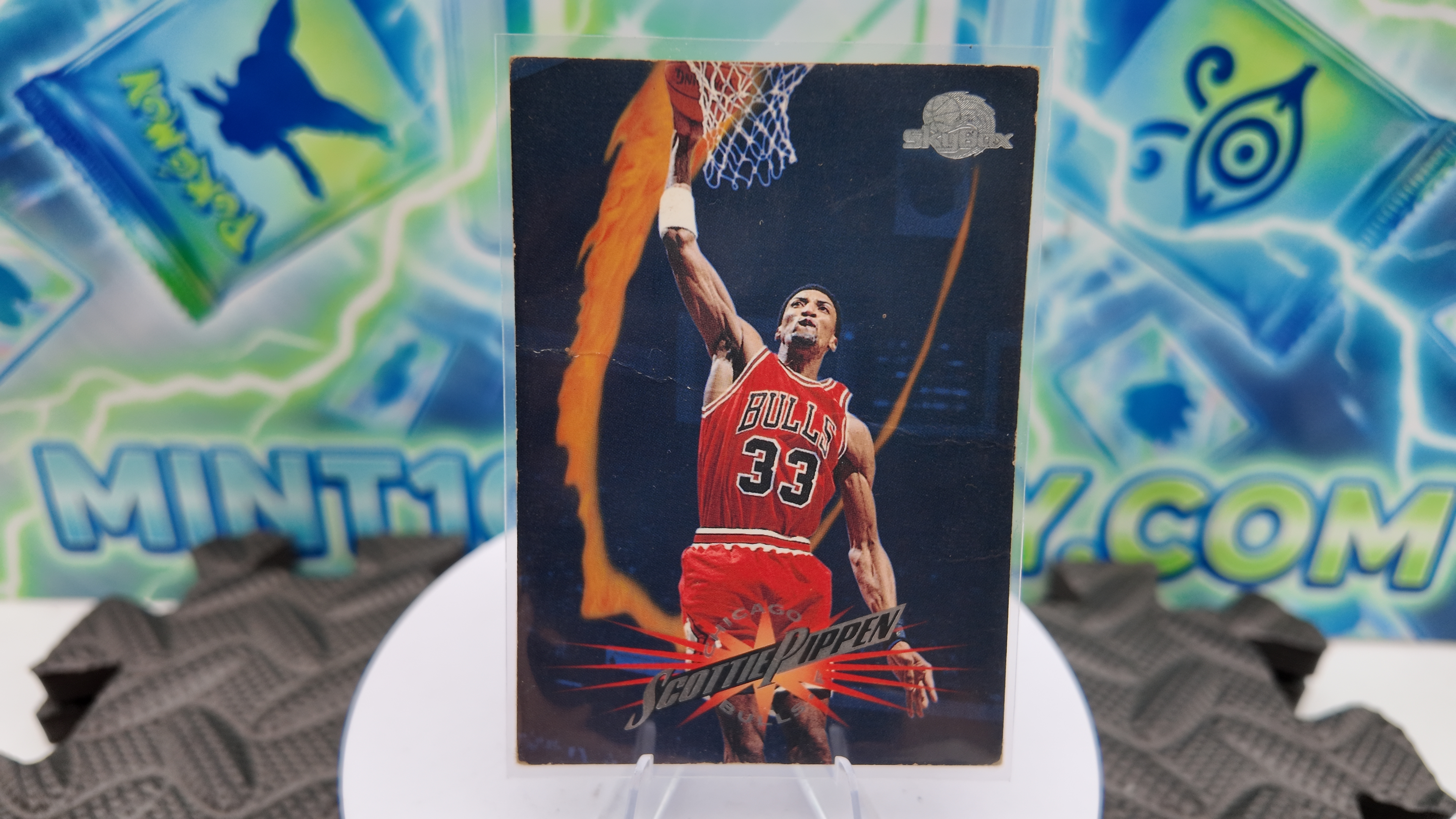 1996 SkyBox Scottie Pippen — 1996 SkyBox Scottie Pippen (Creased)