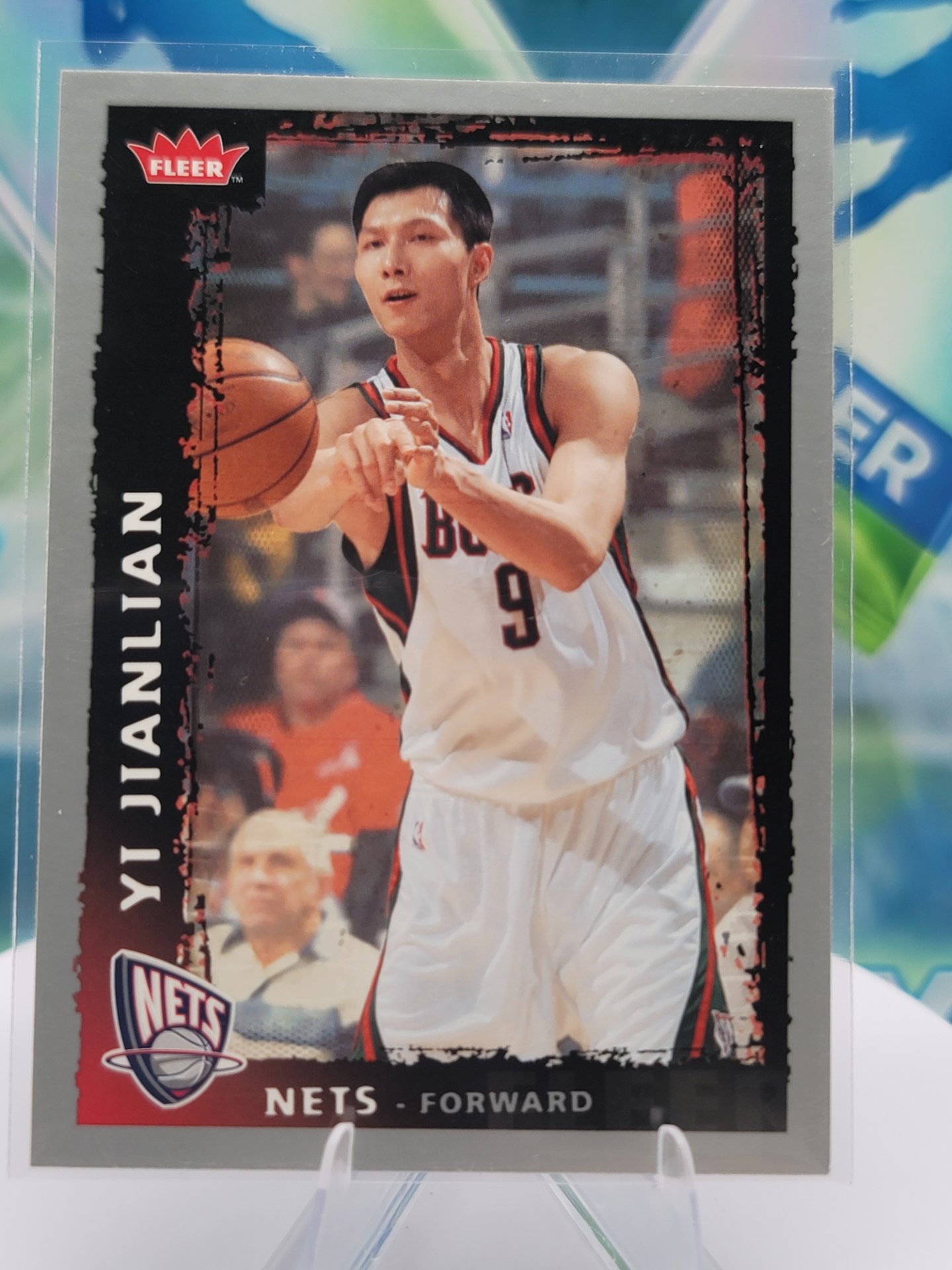 2009 Fleer Yi Jianlian — 2009 Fleer Base Yi Jianlian