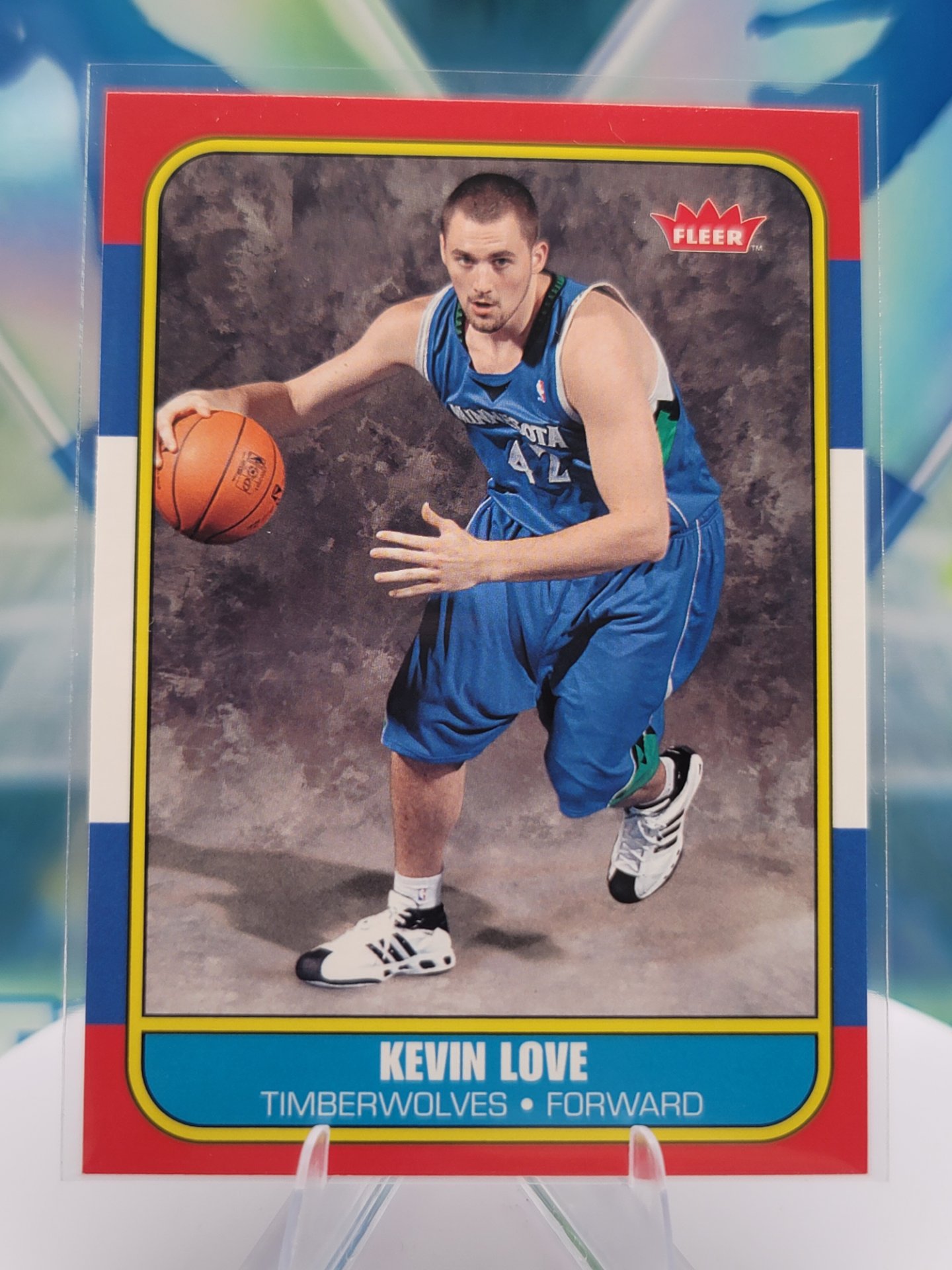 2009 Fleer Kevin Love — 2009 Fleer Base Kevin Love